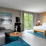 Le Meridien *