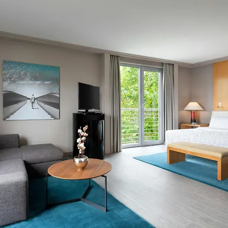 Le Meridien *