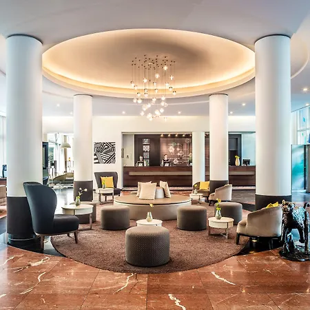Отель Le Meridien