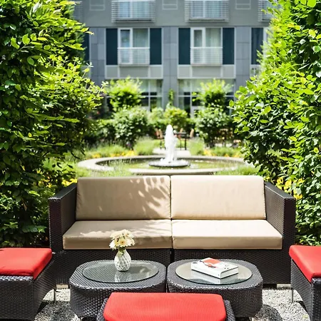 Le Meridien Отель