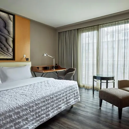 Le Meridien Отель