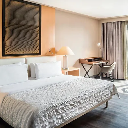 Отель Le Meridien